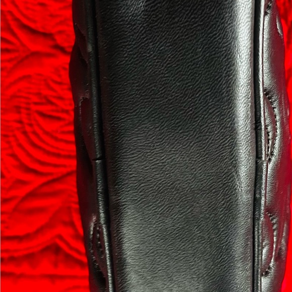 L.J.S. COLLECTION NWOT Square Quilted Faux Leather Crossbody Bag in Black Color - Picture 12 of 15